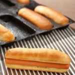 Sasa Demarle Flexipan Air - Oblong Shape - Hot-Dog Buns - 18'' x 26'' - 6.06” x 1” (155 x41 mm) -18 Indents