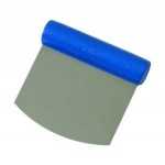 Matfer Bourgeat DOUGH CUTTER: Flexible blade: Rounded cutlength 4 3/8 in. , width 4 1/2 in. 3 oz.