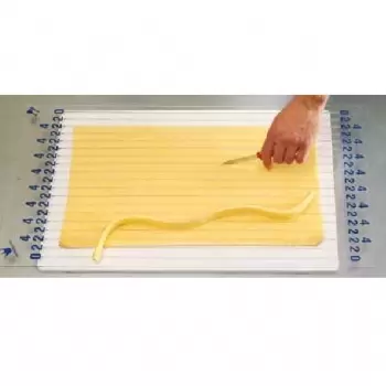 Martellato 50GD2040 Clear Pastry Stripes Cutter Grill - 2 and 4 cm Ruler and Pastry Combs