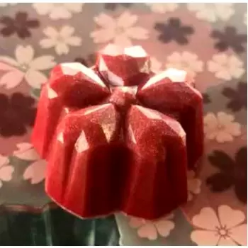 Polycarbonate Sakura Origami by Kohei Ogata Chocolate Mold - 31 x 30 x 15 mm - 9.5gr - 3x7 Cavity - 275x135x24mm