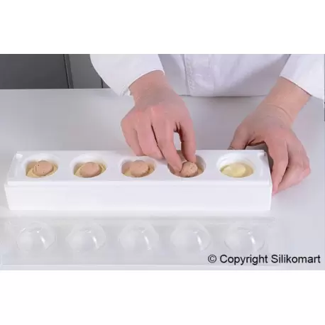 Silikomart 25.307.99.0065 Silikomart Professional Silicone Mold 3D Egg Silicone mold Set - Ø 50 x 73 mm - Vol.: 100 ml - 5 Ca...