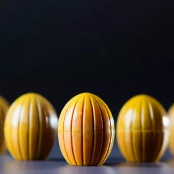 Polycarbonate Coconut / Stiped Sphere Chocolate Mold - 23 x 23 x 29 mm - 10.5gr - 3x8 Cavity - 275x135x24mm