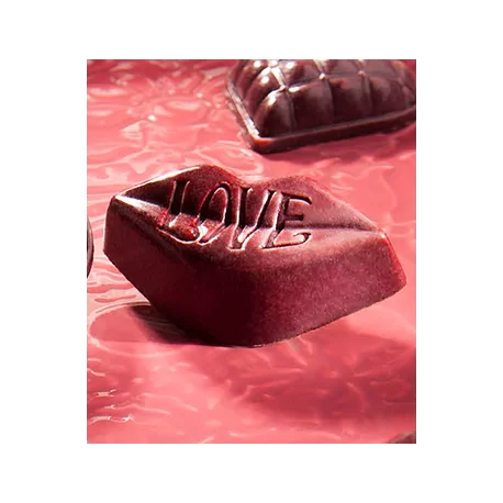 Chocolate World CW1893 Polycarbonate "Love" Lips Chocolate Mold - 43.3 x 23.5 x 13.5 mm - 8.5gr - 3x7 Cavity - 275x135x24mm V...