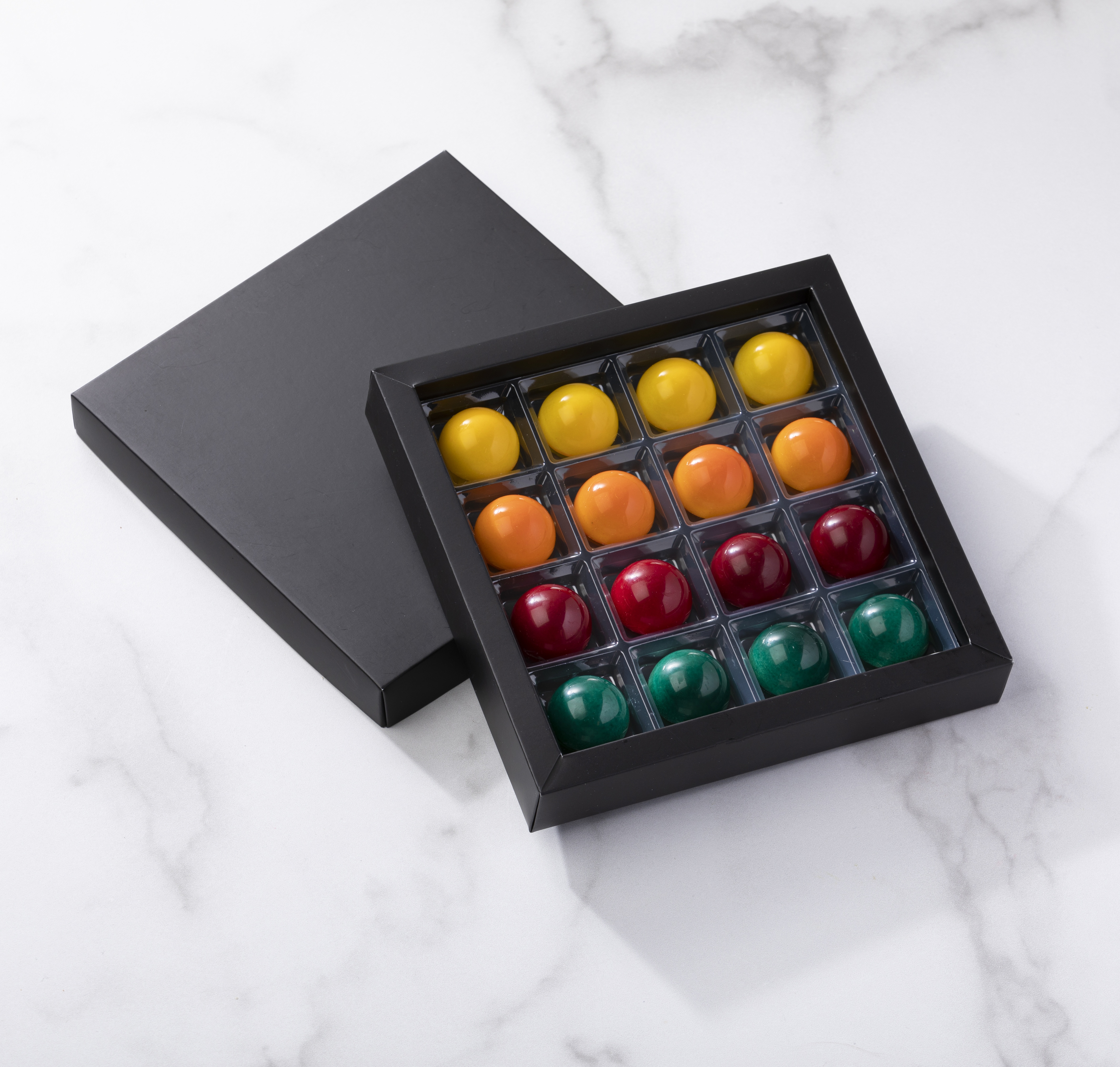 Candy boxes store with inserts