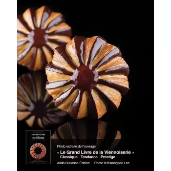 Jean-Marie Lanio JMLGLV Le Grand Livre de la Viennoiserie by Jean-Marie Lanio, Thomas Marie, Olivier Magne, Jeremy Ballester....