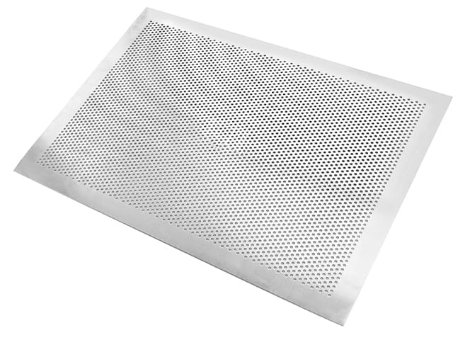 https://www.pastrychefsboutique.com/22004/pastry-chefs-boutique-11655-flat-with-no-edge-perforated-aluminum-baking-tray-30-cm-x-40-cm-sheet-pans-extenders.jpg