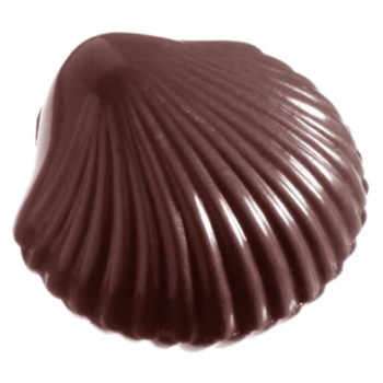 Chocolate World CW1210 Polycarbonate Scallop Shell Chocolate Mold (Same as CW2281) - 28 x 30 x 9 mm - 5gr - 4x8 Cavity - 275x...