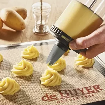 De Buyer 3358.01 De Buyer Pastry pressure piston LE TUBE Pastry Gun and 13 cookie discs Non-Disposable Pastry Bags