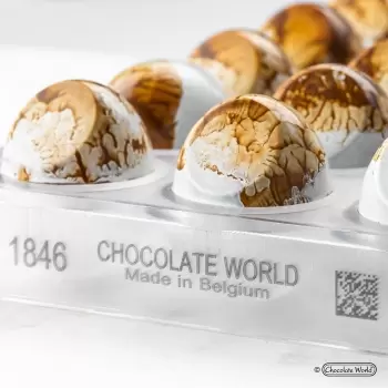 Polycarbonate Sphere with Flatside Chocolate Mold - 32 x 32 x 19.5 mm - 12.5gr - 3x7 Cavity - 275x135x24mm
