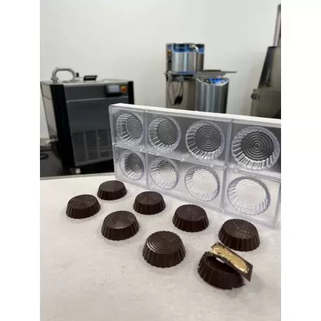 Hans Brunner HB-7030-S Professional Polycarbonate Chocolate Mold - Round Spiral Cups - 51x51x16mm - 30 gr - 8 cavities - 275 ...