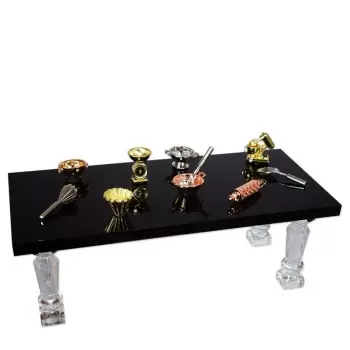 Galette des Rois King's Cake Charms Collection Black Design Table Display without Charms