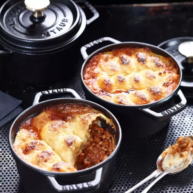 STAUB 1101425 Staub 0.75-qt Round Dutch Oven - Black