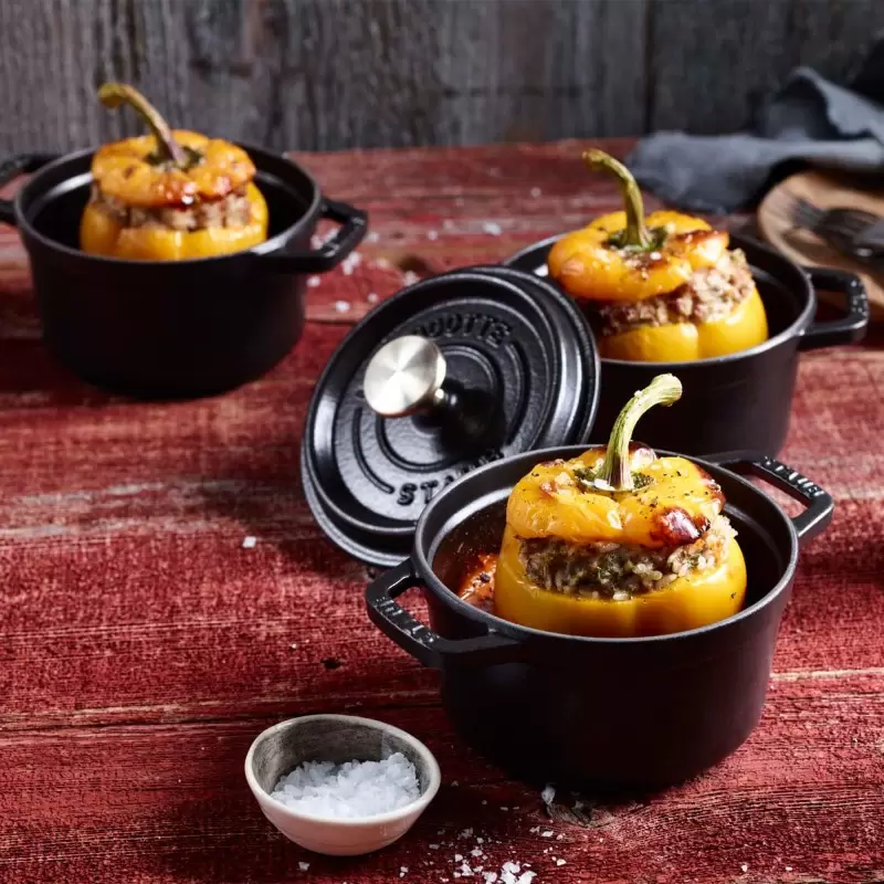 STAUB 1101425 Staub 0.75-qt Round Dutch Oven - Black