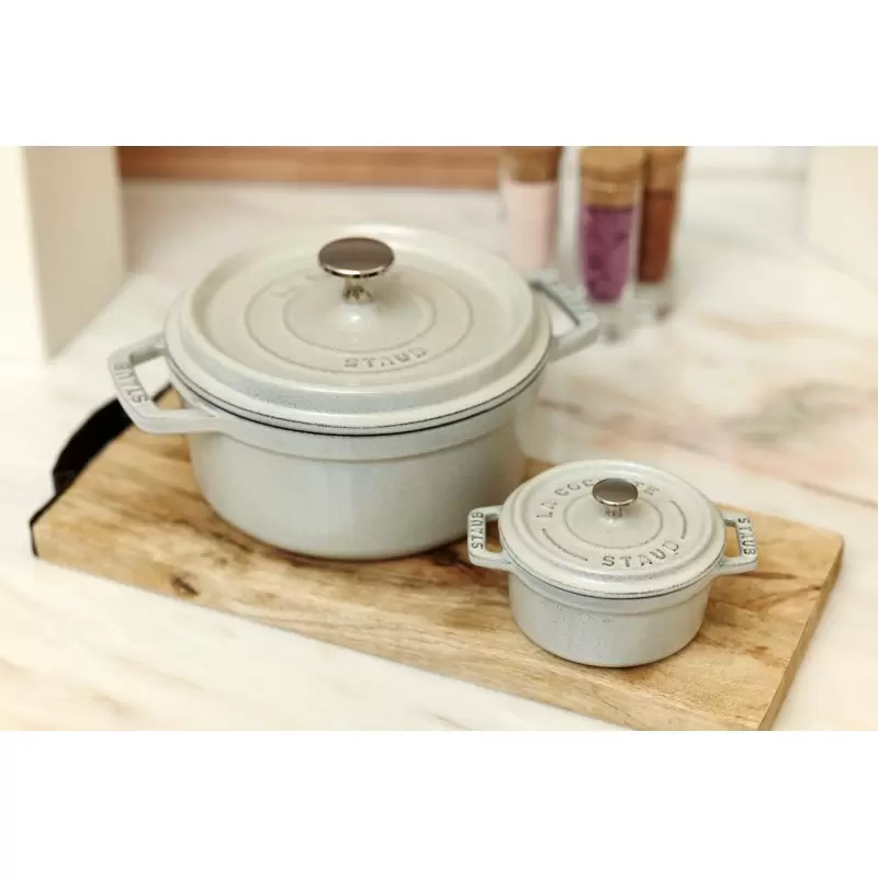 STAUB 11022107 Staub 2.75-qt Round Dutch Oven - White Truffle