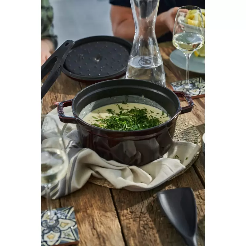 STAUB 1102487 Staub 4-qt Round Dutch Oven - Grenadine