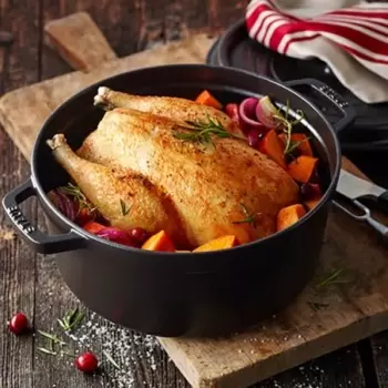 STAUB 1102625 Staub 5.5-qt Round Dutch Oven - Black