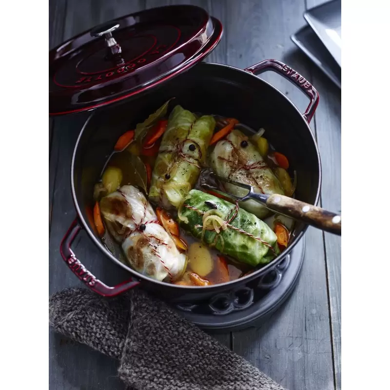 STAUB 1102687 Staub 5.5-qt Round Dutch Oven - Grenadine