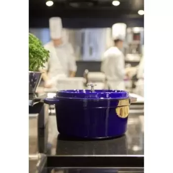 STAUB 1103091 Staub 9-qt Round Dutch Oven - Dark Blue