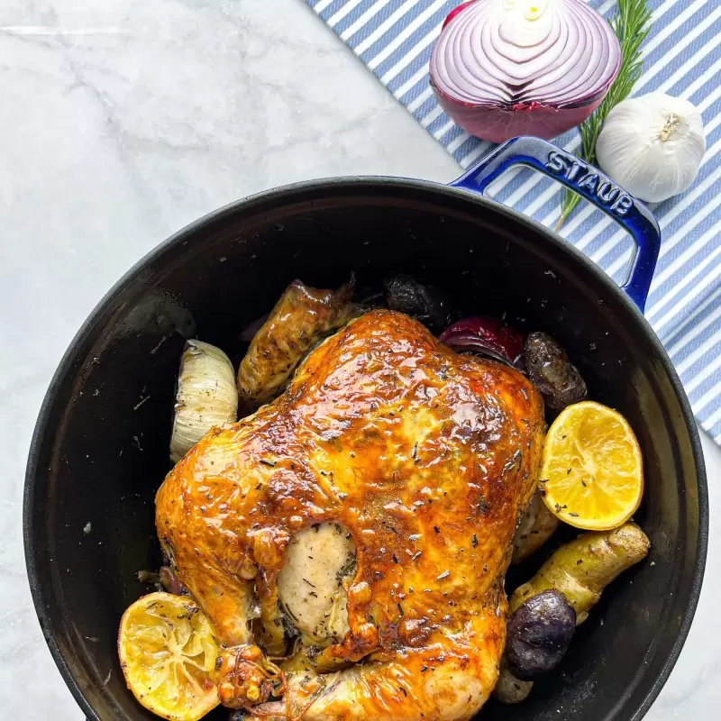 STAUB 1103091 Staub 9-qt Round Dutch Oven - Dark Blue