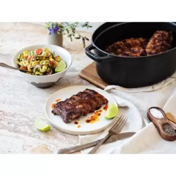 STAUB 1103325 Staub 7-qt Oval Dutch Oven - Black