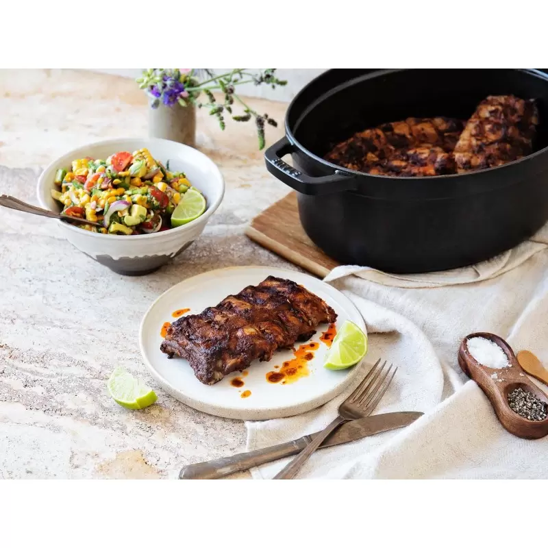STAUB 1103325 Staub 7-qt Oval Dutch Oven - Black