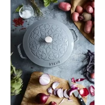 STAUB 11212418 Staub 3.75-qt Essential French Oven Lilly Lid - Grap...