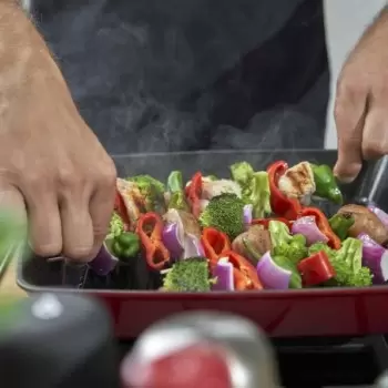 STAUB 12123006 Staub 12" Square Grill Pan - Cherry