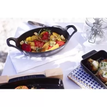 STAUB 1302118 Staub 8" X 5.5" Oval Gratin Baking Dish - Graphite Grey