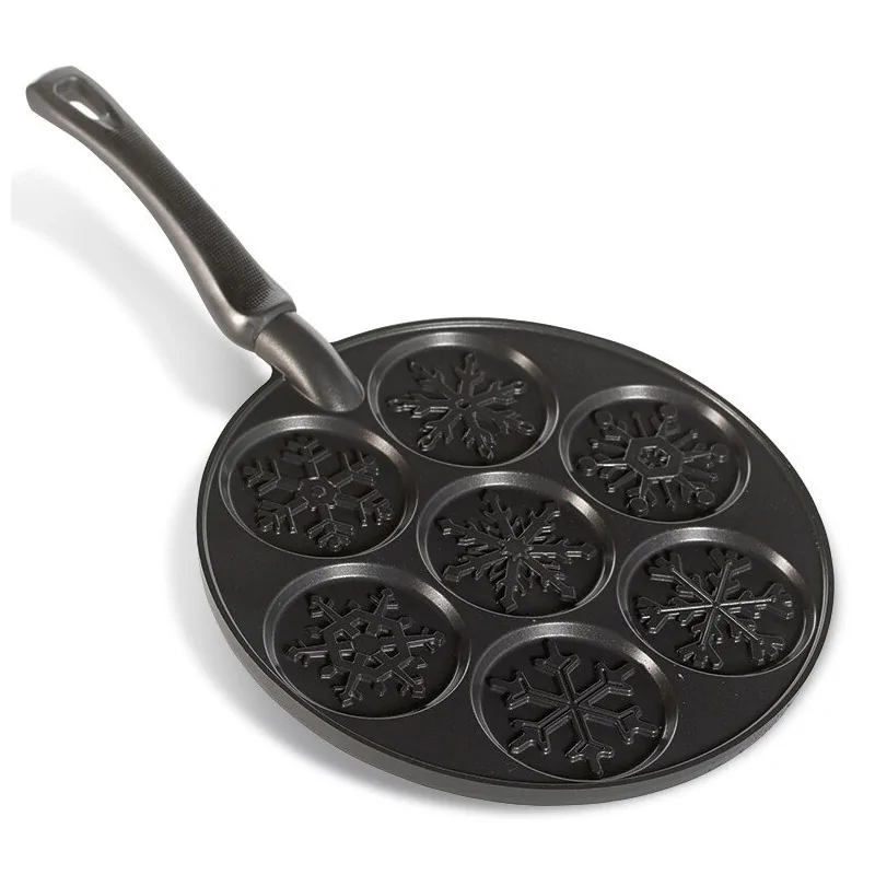 Nordic Ware Cast Aluminum Falling Snowflake Pancake Pan - 7 Cavities Nordic Ware Cast Aluminum Falling Snowflake Pancake Pan - 7 Cavities