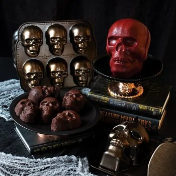 Nordic Ware Cast Aluminum Haunted Skull Cake Pan
