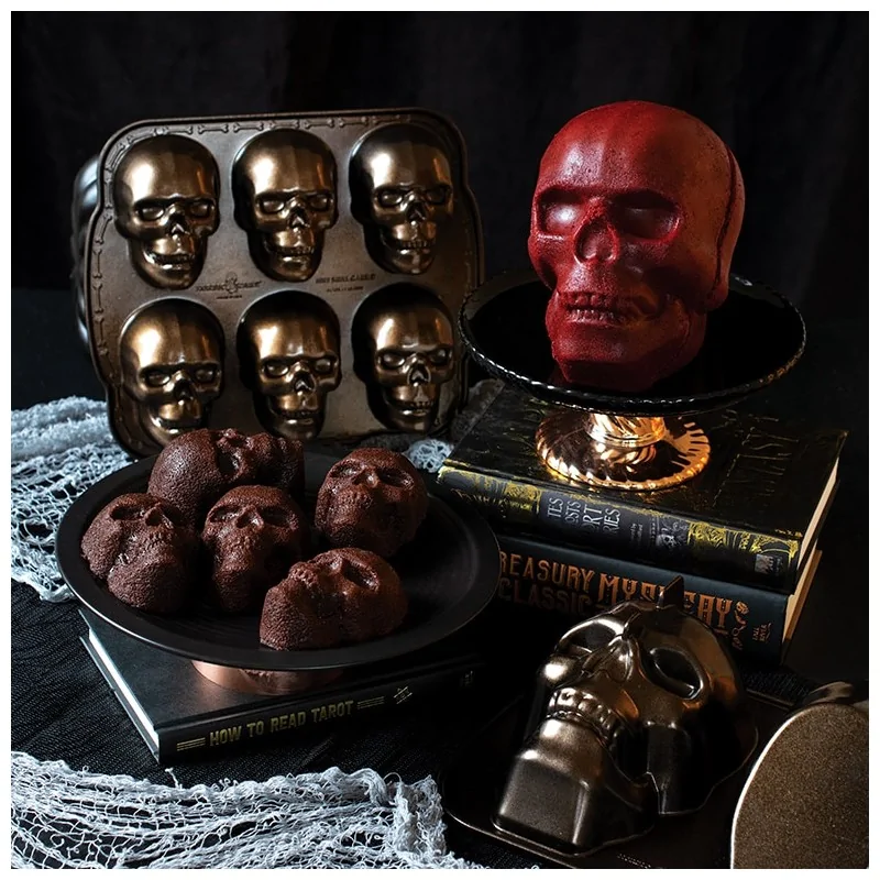 Nordic Ware Cast Aluminum Haunted Skull Cake Pan