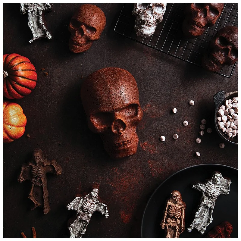 Nordic Ware Cast Aluminum Haunted Skull Cake Pan