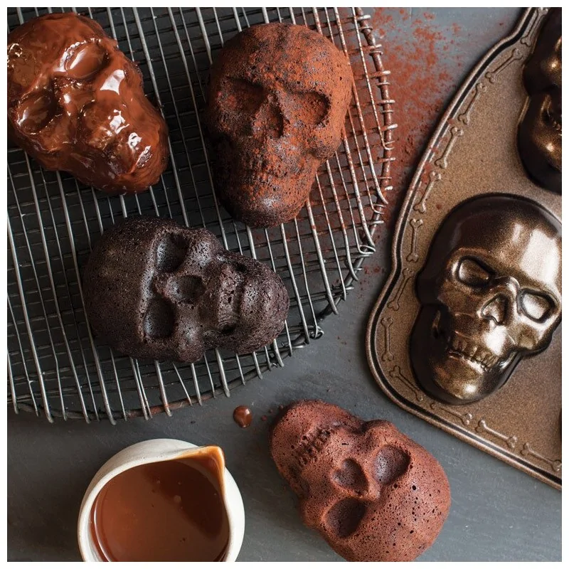 Nordic Ware Cast Aluminum Haunted Skull Cakelet Pan - 6 Cavity Nordic Ware Cast Aluminum Haunted Skull Cakelet Pan - 6 Cavity
