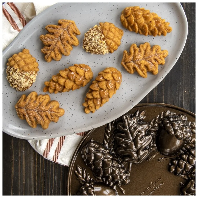 Nordic Ware Cast Aluminum Woodland Cakelet Pan - 9 Cavity Nordic Ware Cast Aluminum Woodland Cakelet Pan - 9 Cavity