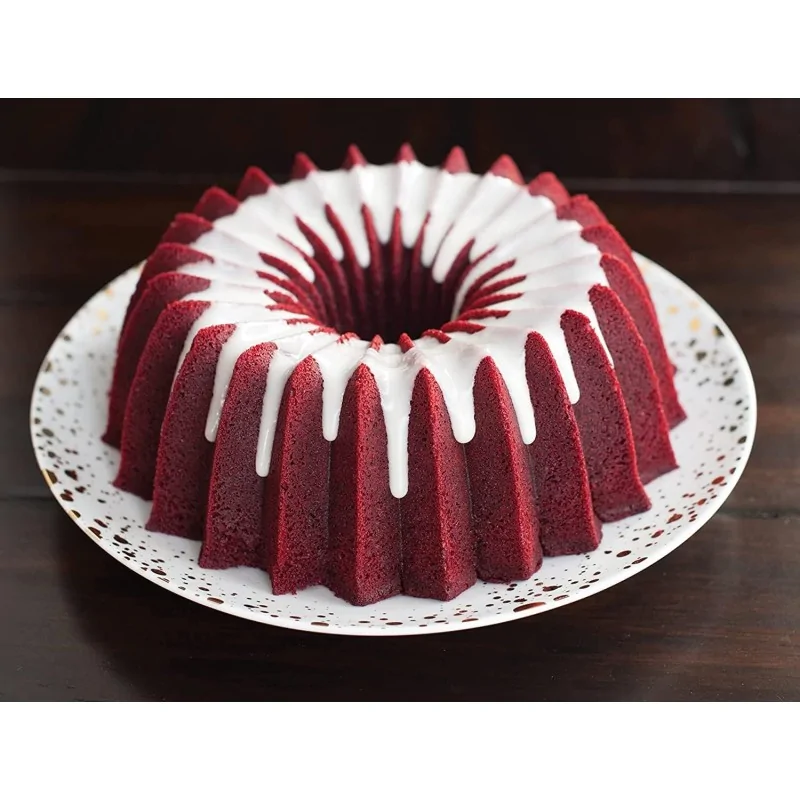 Nordic Ware Commercial Cast Aluminum Brilliance Bundt Cake Pan - 10 Cup Capacity Nordic Ware Commercial Cast Aluminum Brilliance Bundt Cake Pan - 10 Cup Capacity