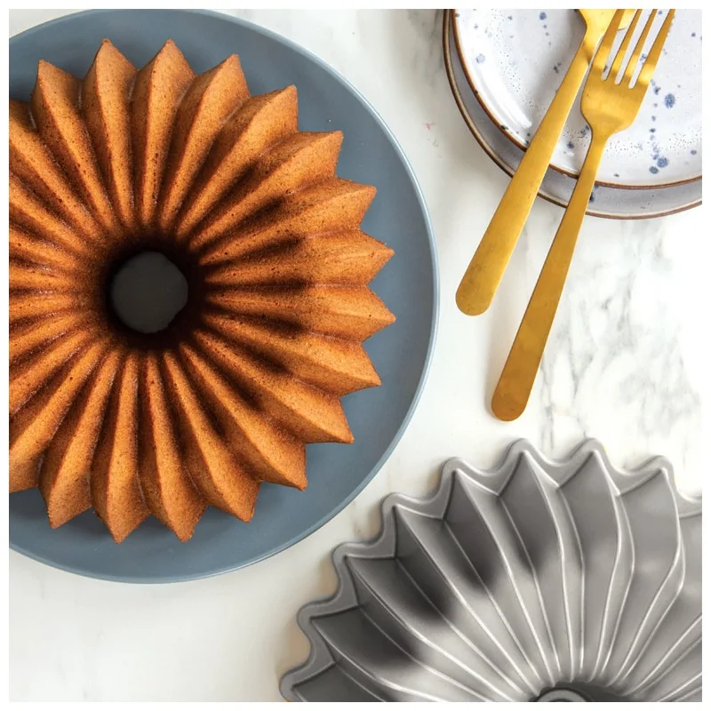 Nordic Ware Little Bundts® Commercial Cast Aluminum Brilliance Bundt Pan - 5 Cup Capacity Nordic Ware Little Bundts® Commercial Cast Aluminum Brilliance Bundt Pan - 5 Cup Capacity