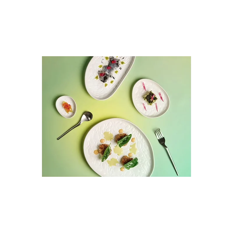 Rex Large Cellular Pattern Plate - Matte - 29.5 x 24 x 2.5 cm - Set of 6 Rex Large Cellular Pattern Plate - Matte - 29.5 x 24 x 2.5 cm - Set of 6