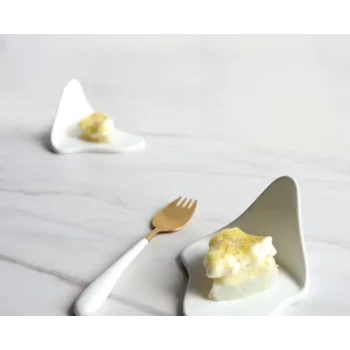 Gochi Small Organic plate with wings - 10 x 9.5 x 7 cm - Set of 12