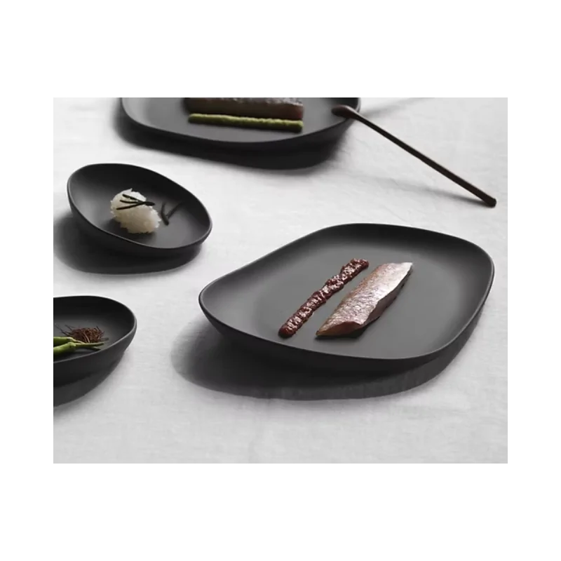 Yayoi Nature-Inspired Flat Plate - Black - Set of 6