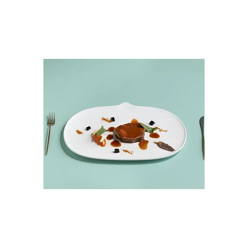 The Tablet Modern Porcelain Oval Serving Platter - 35.5 x 23.5 x 2.2 cm - Set of 4 The Tablet Modern Porcelain Oval Serving Platter - 35.5 x 23.5 x 2.2 cm - Set of 4