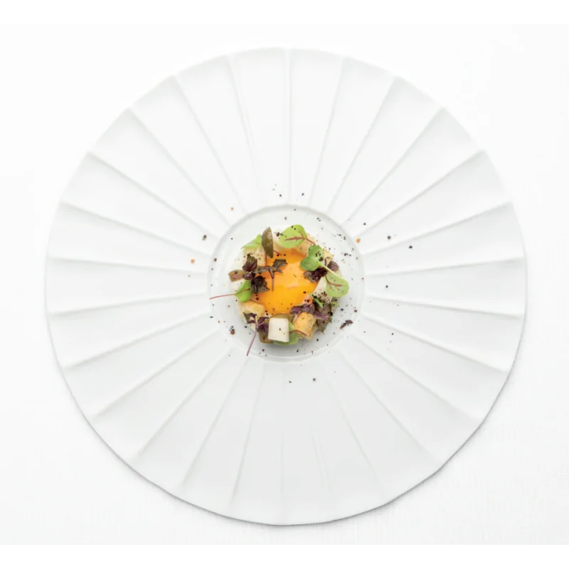 Handcrafted Fine Porcelain Flat Plate Raggio 30 cm Internal Diam. 18 cm - Set of 4 Handcrafted Fine Porcelain Flat Plate Raggio 30 cm Internal Diam. 18 cm - Set of 4