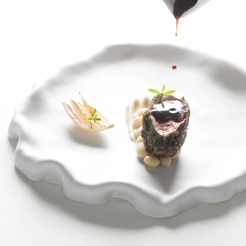 Handcrafted Fine Porcelain Flat Plate With Flap 31 cm - With Glaze - Set of 4 Handcrafted Fine Porcelain Flat Plate With Flap 31 cm - With Glaze - Set of 4