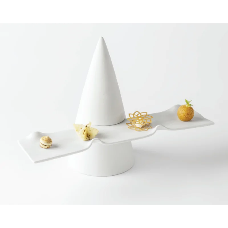 Handcrafted Fine Porcelain Cone With 1 Slot 23.5 x 12 cm - Set of 2