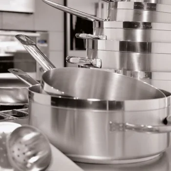 Paderno Grand Gourmet Stainless Steel Sauce Pot - 23 1/4 qts - D: 14 1/8" H: 8 1/2"
