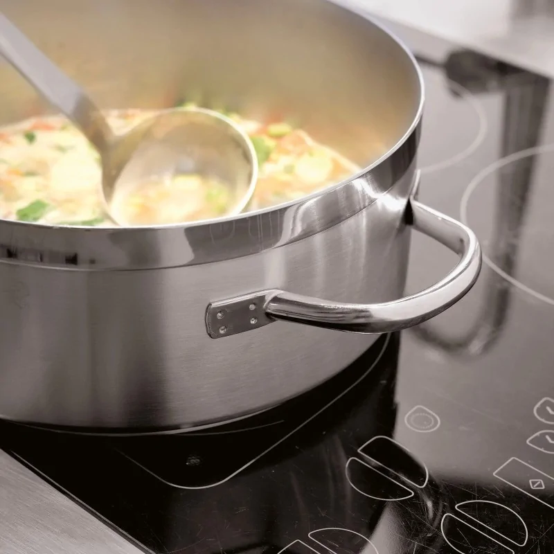 Paderno Grand Gourmet Stainless Steel Rondeau - 7 qts - D: 11" H: 4 3/8"