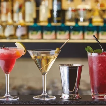 Mint Julep Cup with Base Gold - 12 4/5 oz - D: 3⅜” H: 4⅛”