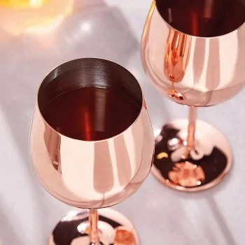 Wine Glass - 17 oz - D: 3 3/4" H: 8 1/4"