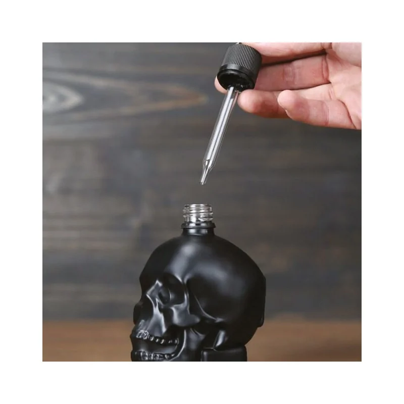 Skull Dash Bottle - 4 oz - H: 4 7/8"