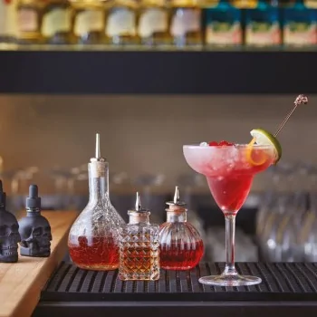 Dash Bottle with Pourer - 5 oz - D: 3 1/8"