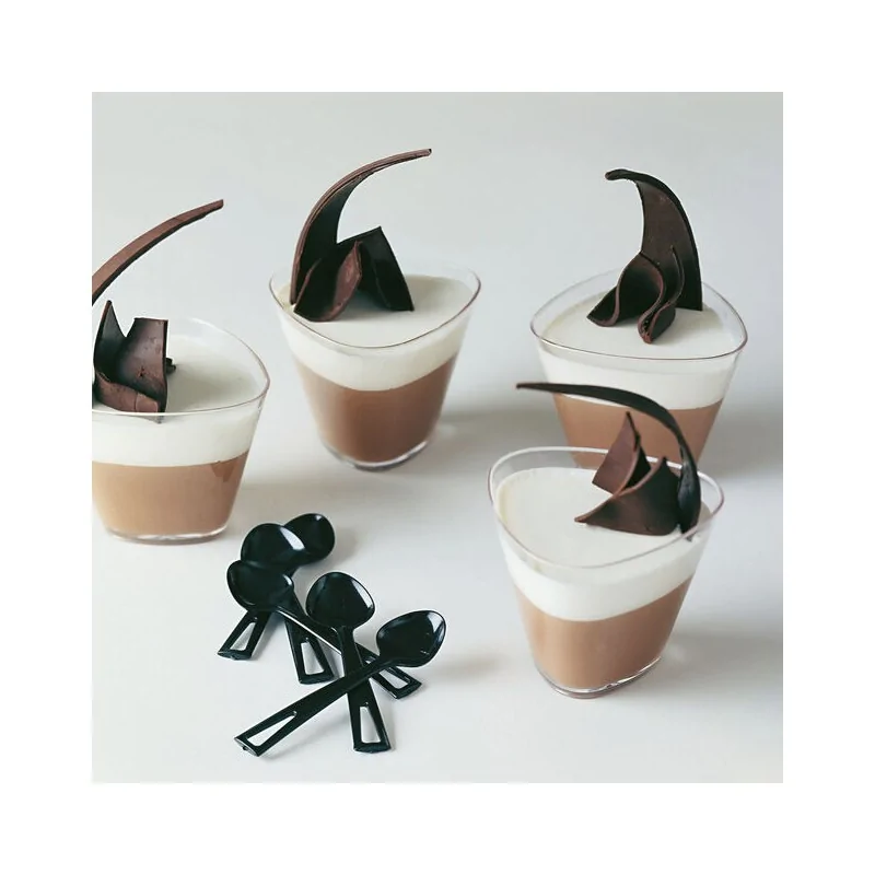 Disposable Triangular Glasses 100 pcs - 4 oz - 3⅜” x 3⅜” x 2½”